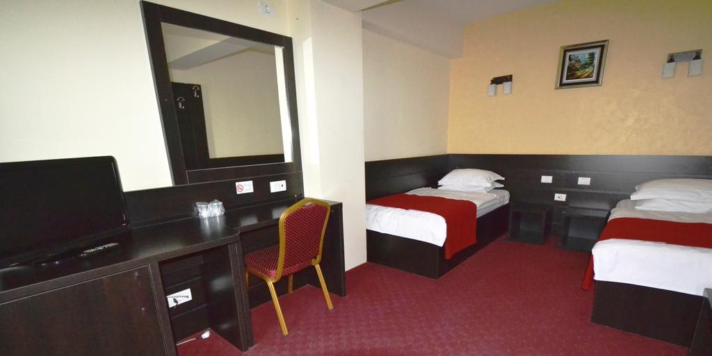 Hotel Ancor Bukarest Zimmer foto